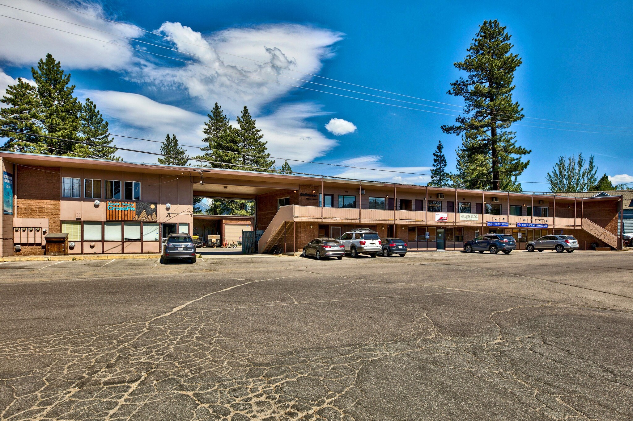 2048-2050 Dunlap Dr, South Lake Tahoe, CA for Rent