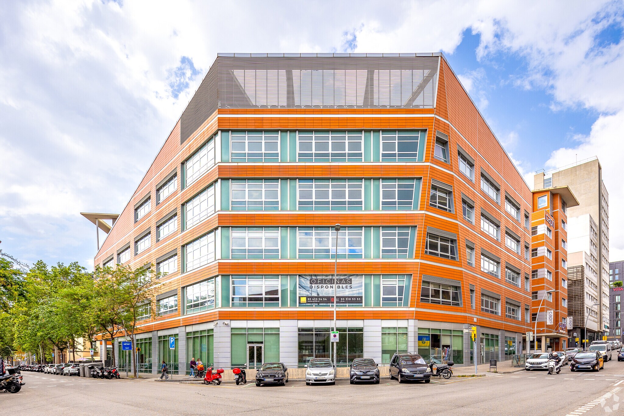 107-113 Carrer De Pamplona, Barcelona, BAR for Rent