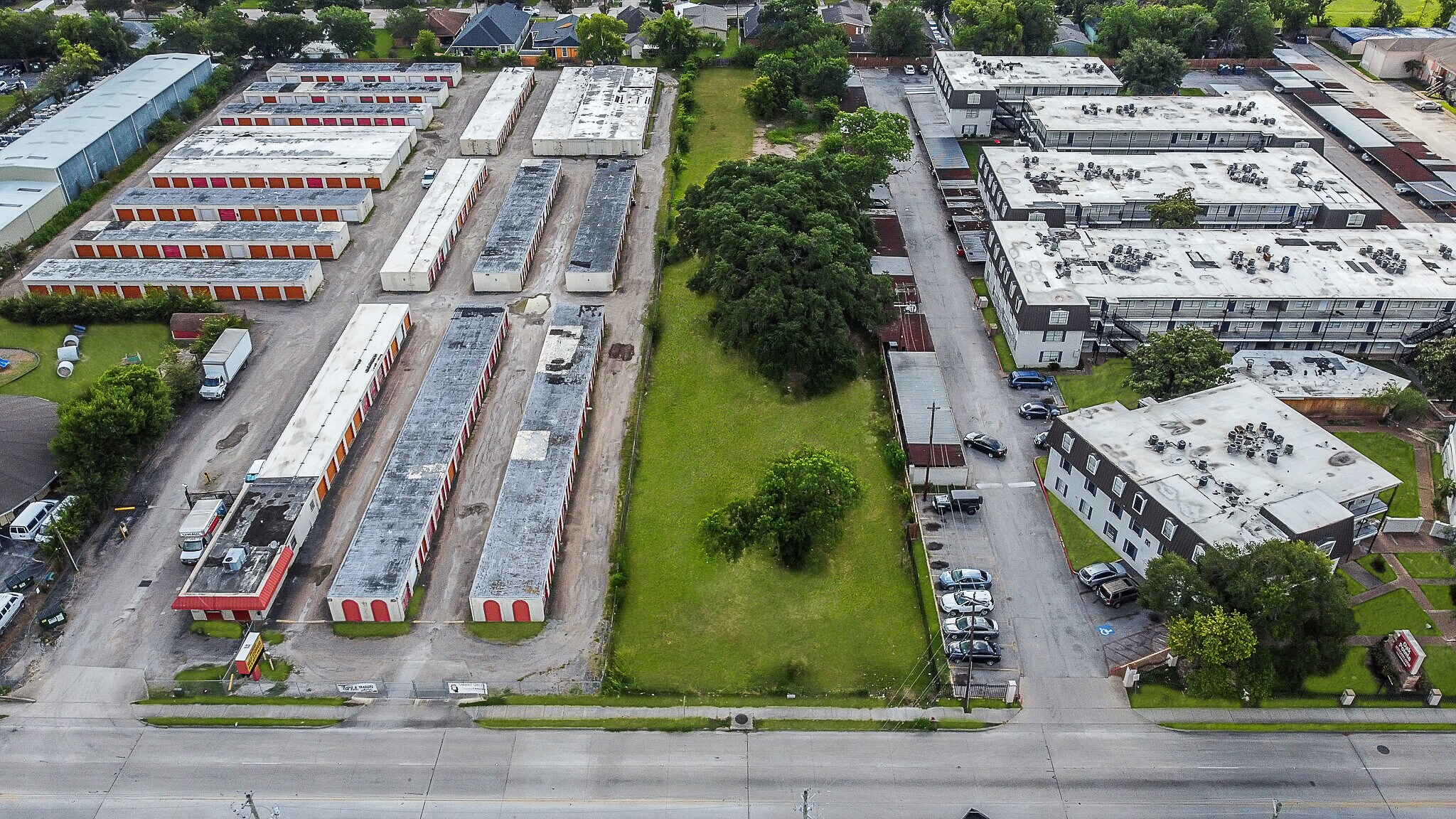 1051 Burke Rd, Pasadena, TX for Sale