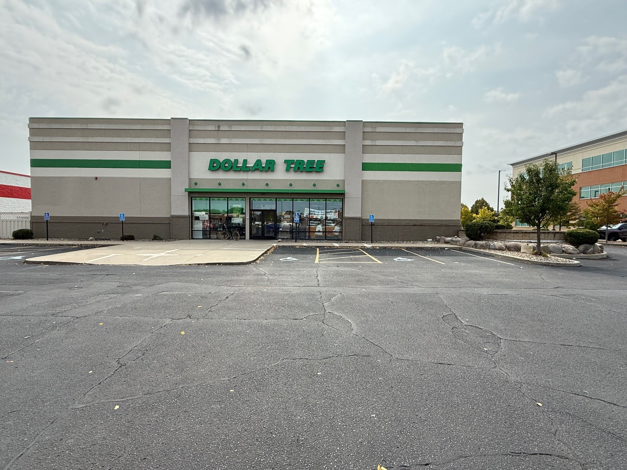700 2nd St S, Waite Park, MN for Sale