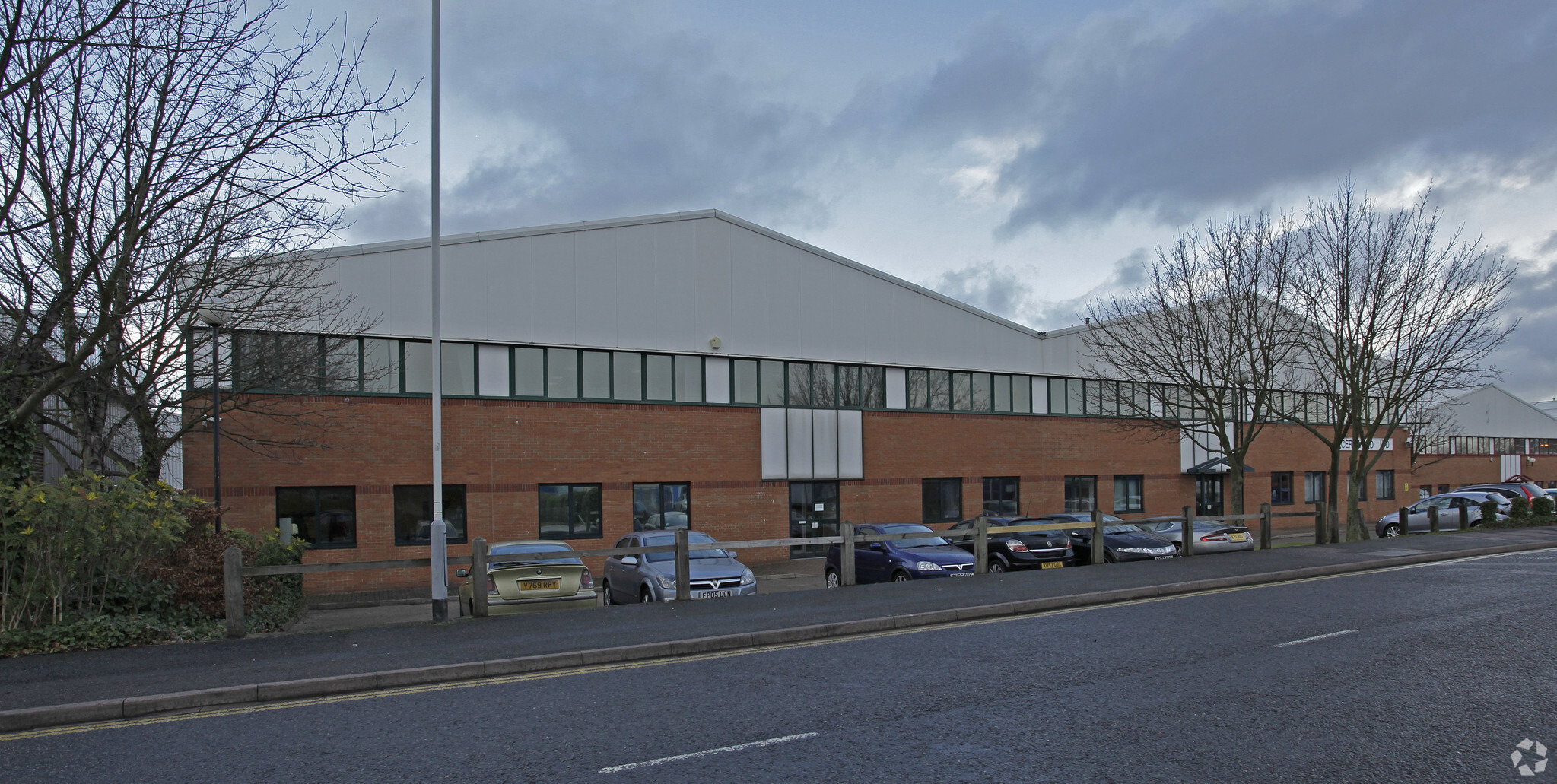 Laporte Way, Luton, BDF for Rent
