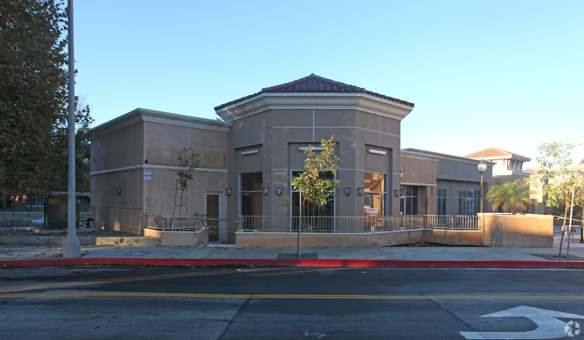 7206-7214 Foothill Blvd, Tujunga, CA for Rent