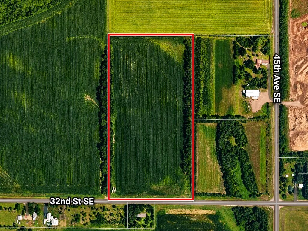 4301 32nd St SE, Saint Cloud, MN for Sale