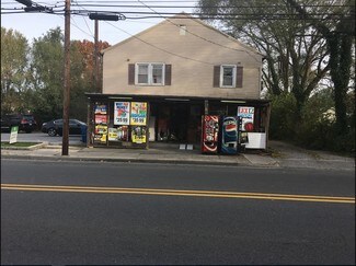 Berryville, VA Storefront Retail/Residential - 304 N Buckmarsh St