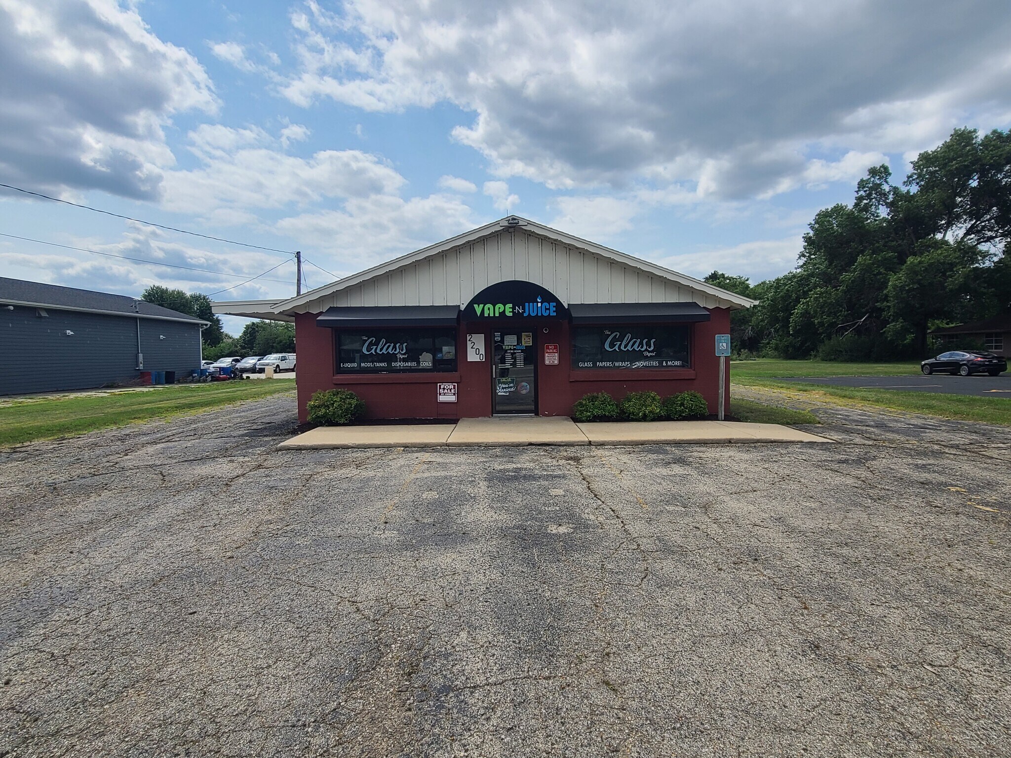 2200 Center Ave, Janesville, WI for Sale