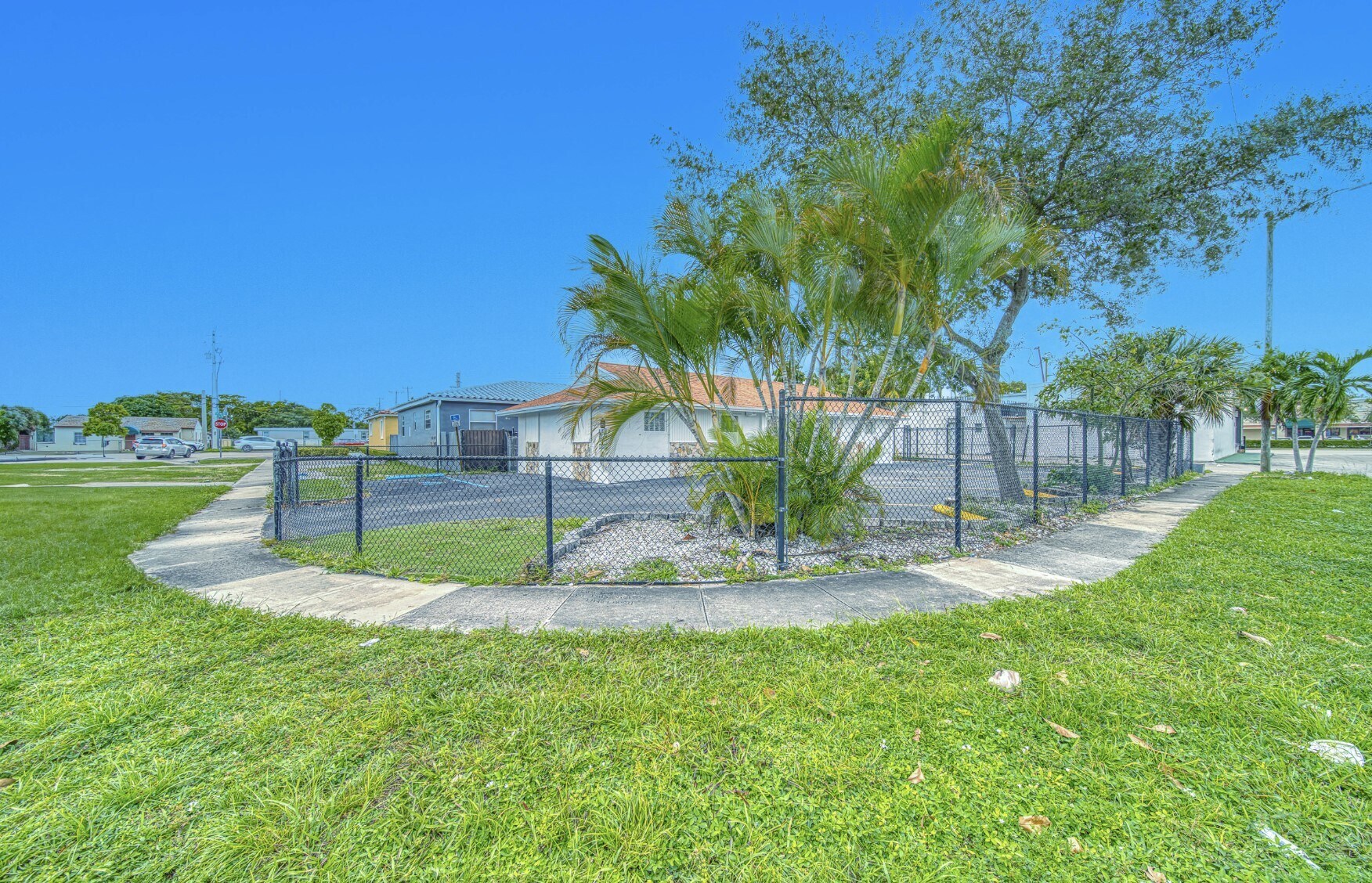 1225 NE 162nd St, North Miami Beach, FL for Rent