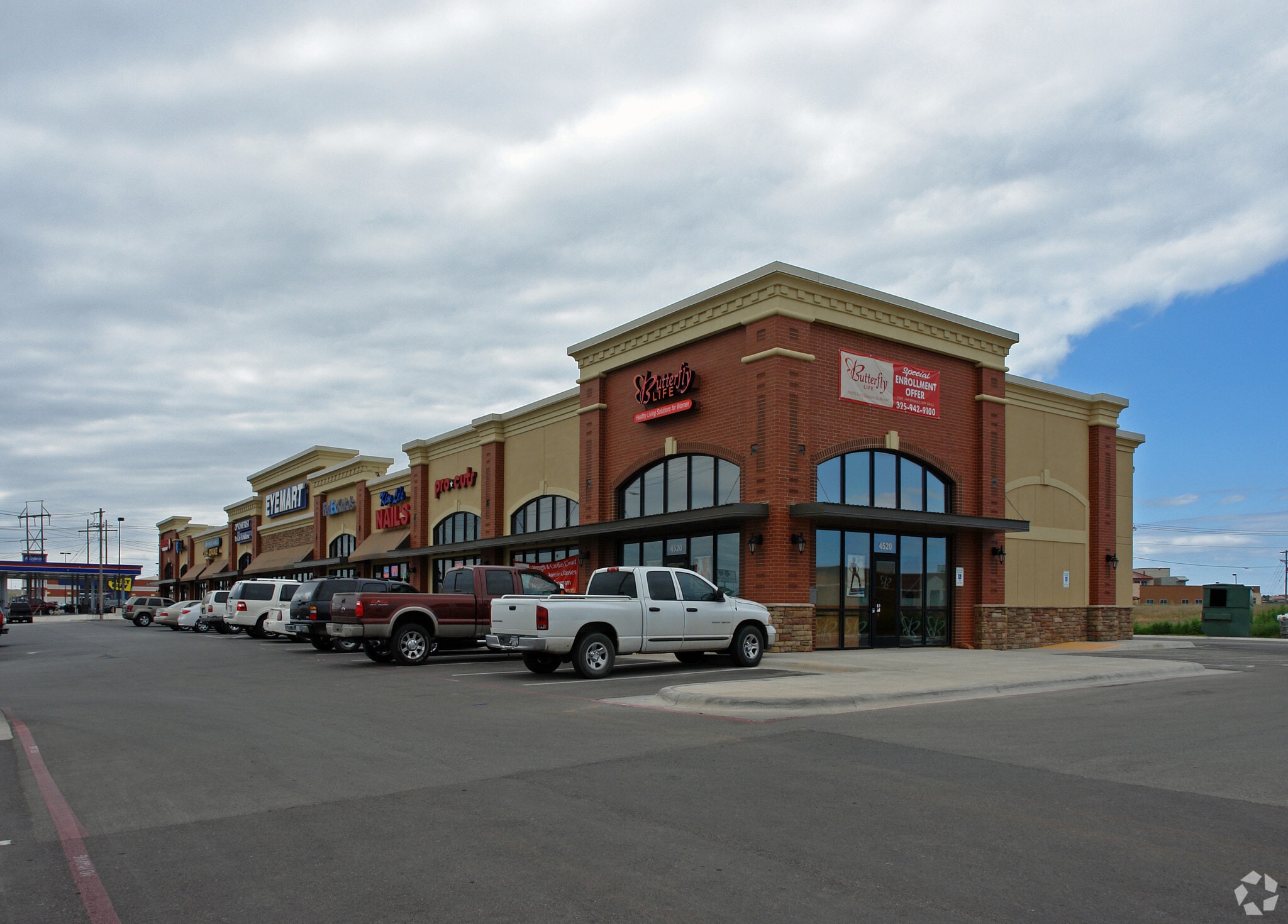 4512-4556 Sherwood Way, San Angelo, TX for Rent