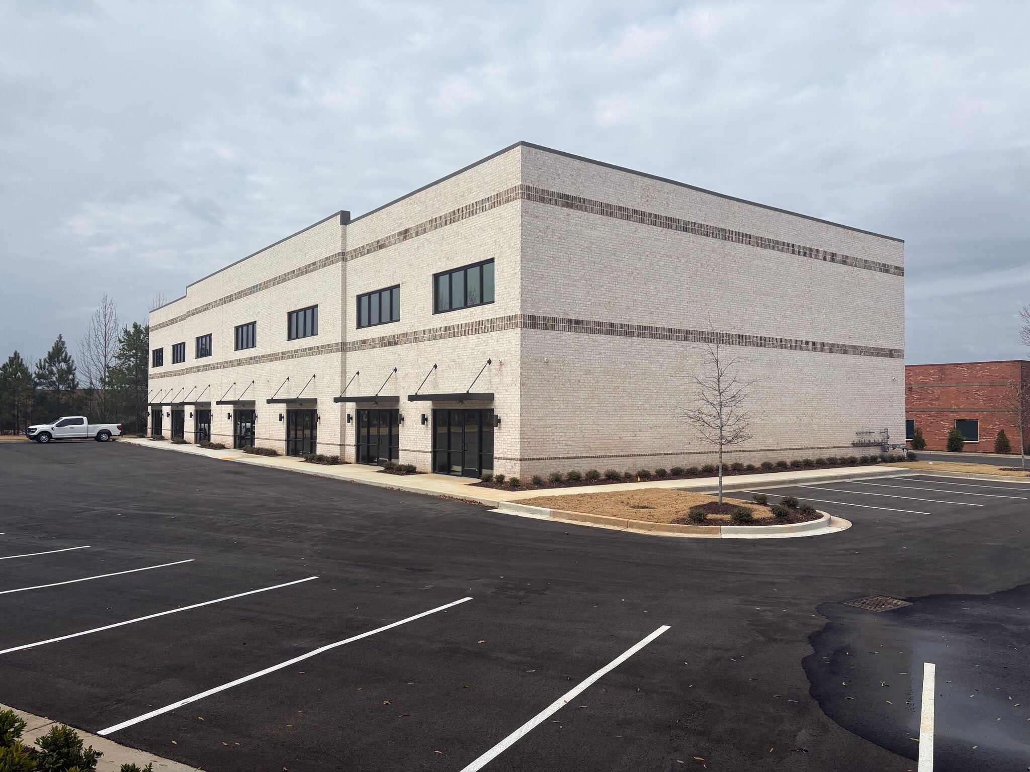 4105 Commerce Street, Flowery Branch, GA for Rent