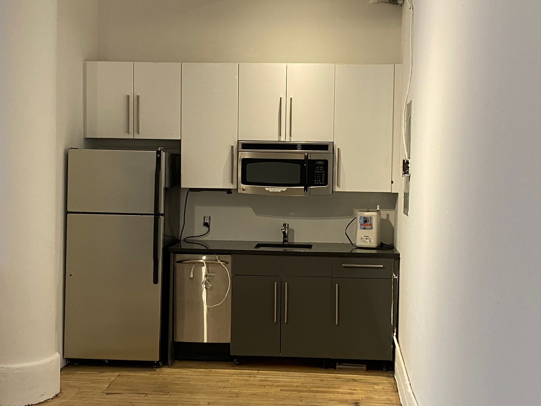 28 W 27th St, New York, NY for Rent