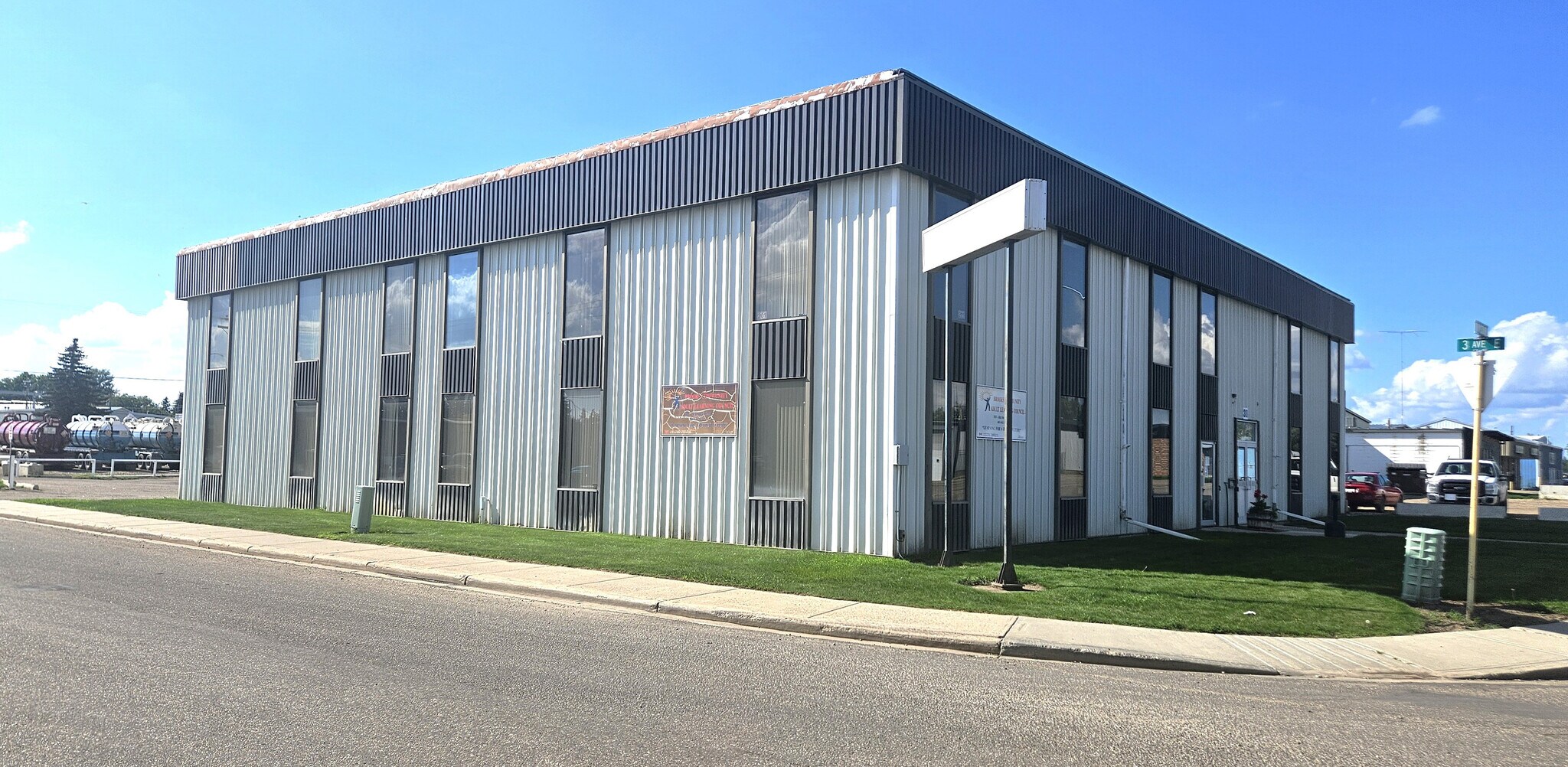 303 8 St E, Brooks, AB for Sale