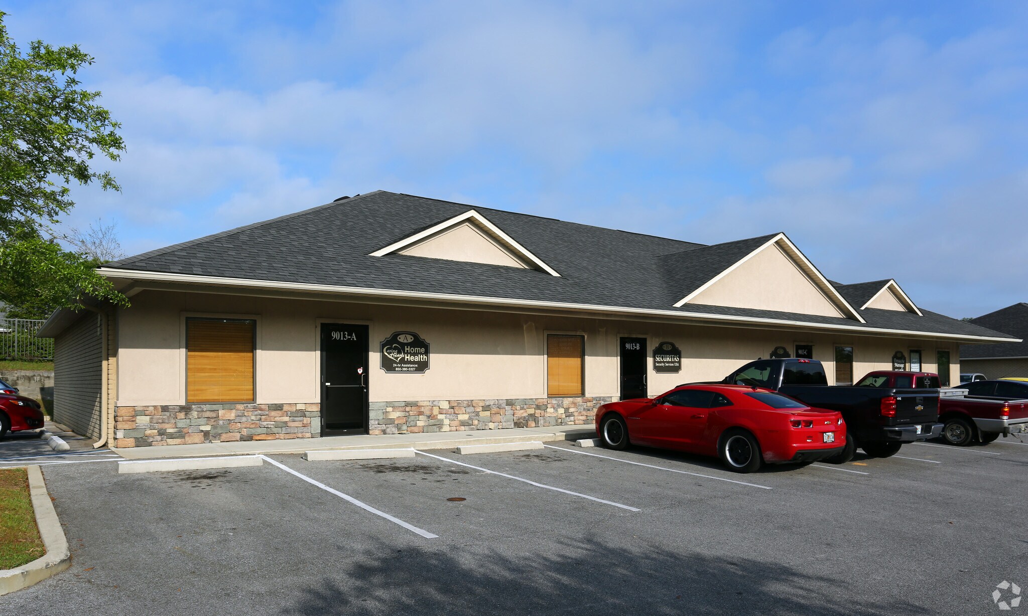 9013 University Pky, Pensacola, FL for Rent