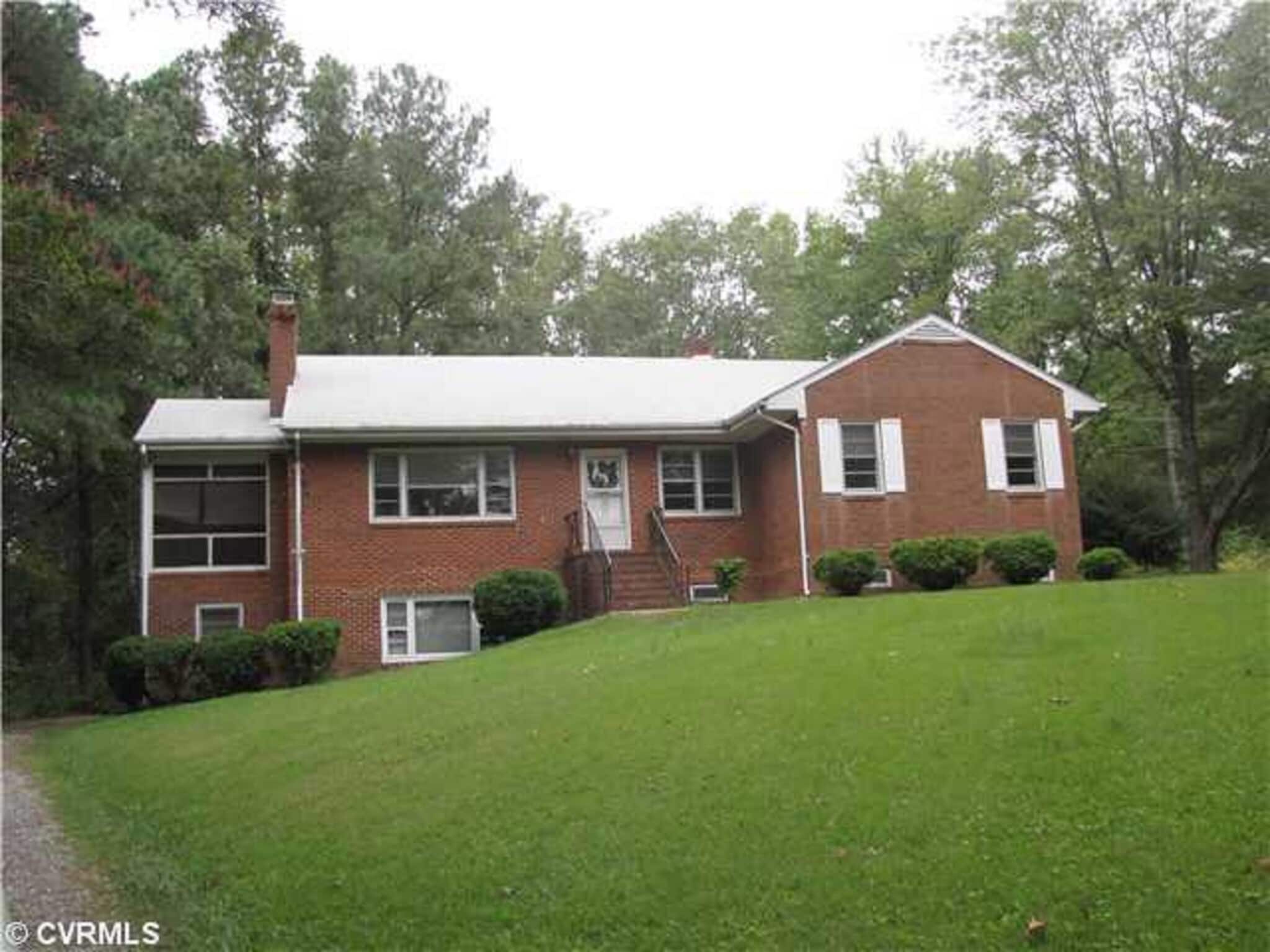 7999 Fast Ln, Mechanicsville, VA for Sale