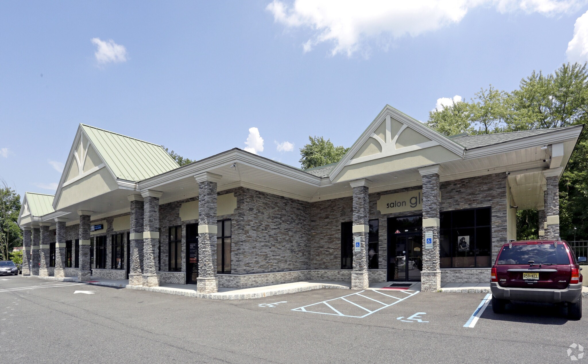 131 New Rd Parsippany, NJ 07054 Retail Property for Lease on