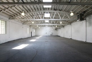 Chicago, IL Warehouse - 2101 S Peoria St Chicago, IL Warehouse - 2101 S Peoria St