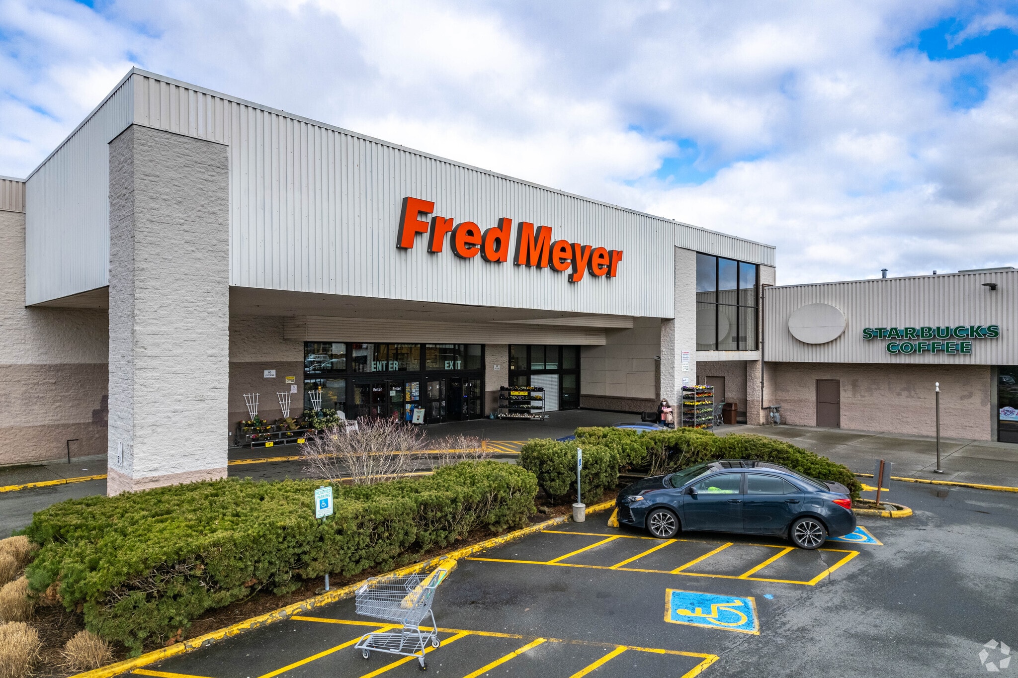8530 Evergreen Way, Everett, WA for Rent