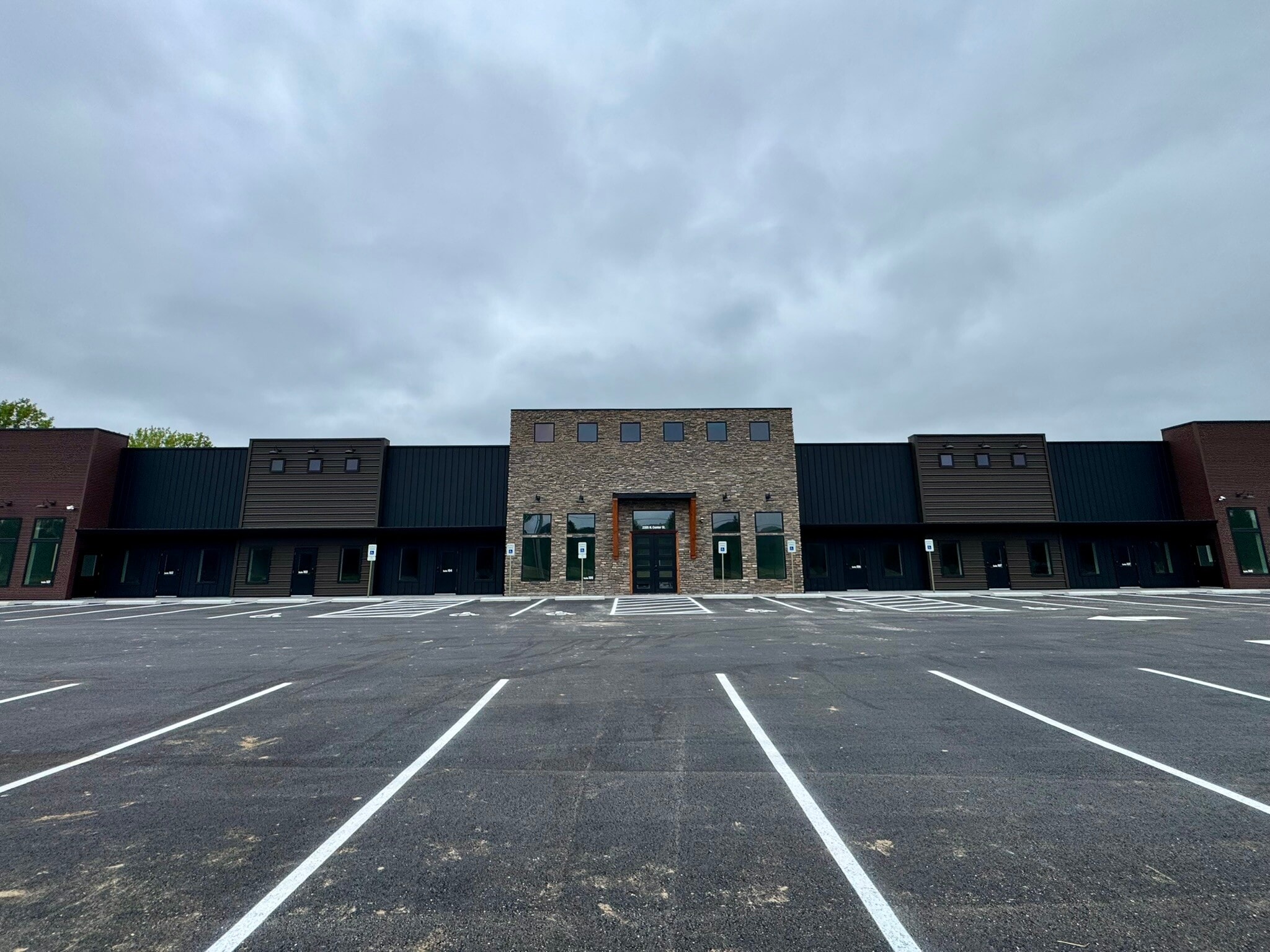 2355 Center St, Fayetteville, AR for Rent