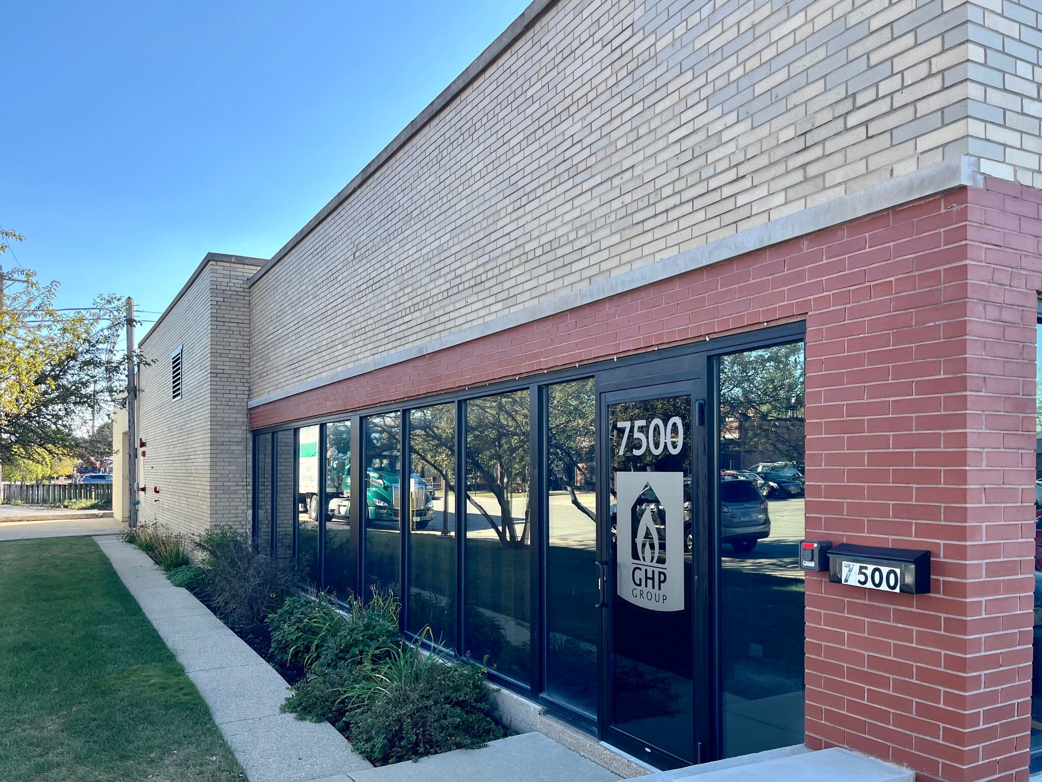 7500 St. Louis Ave, Skokie, IL for Rent