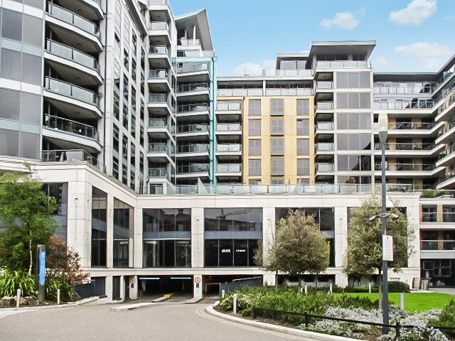 Imperial Wharf, London, LND for Sale