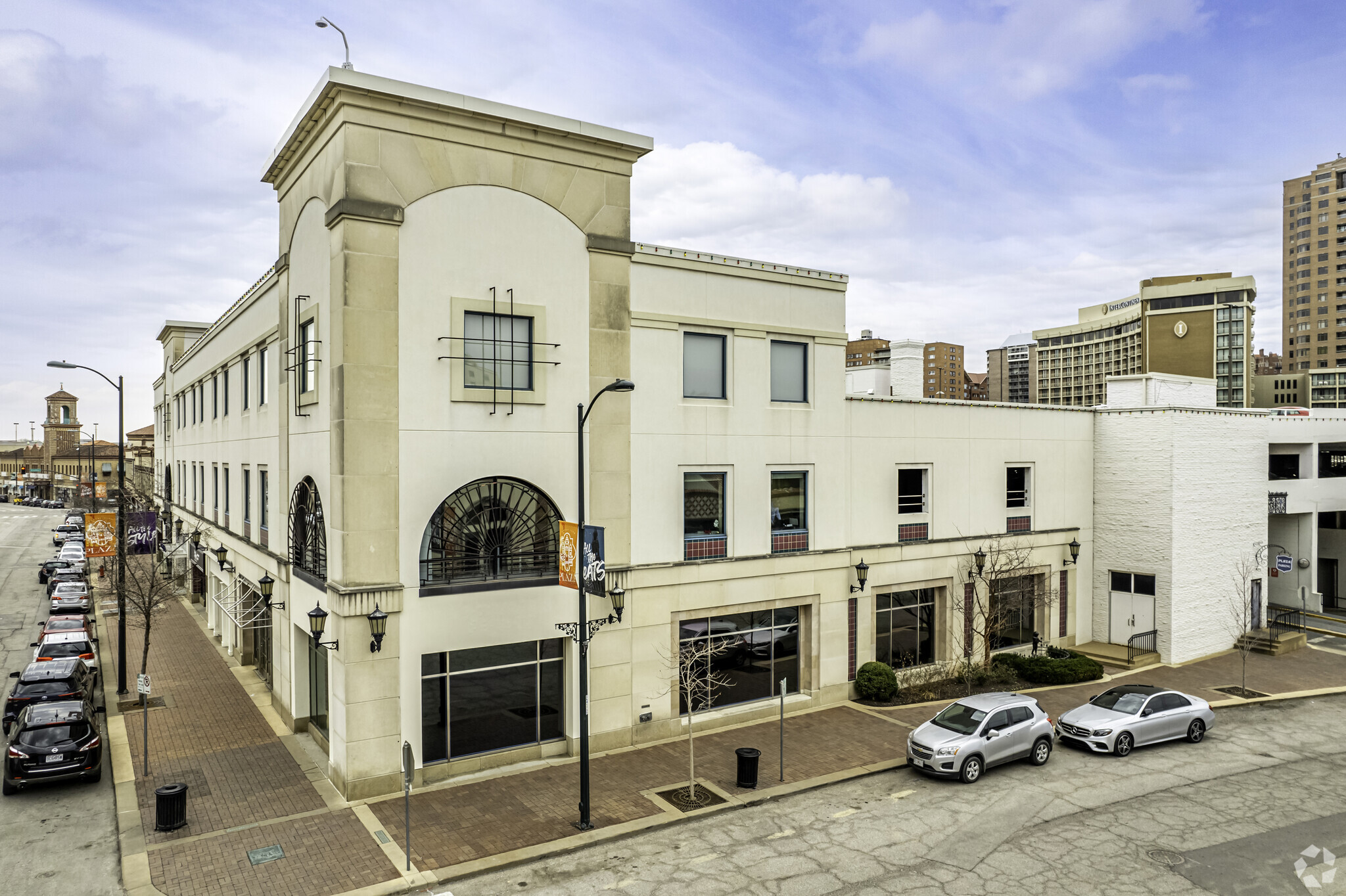 435-455 Nichols Rd, Kansas City, MO for Rent