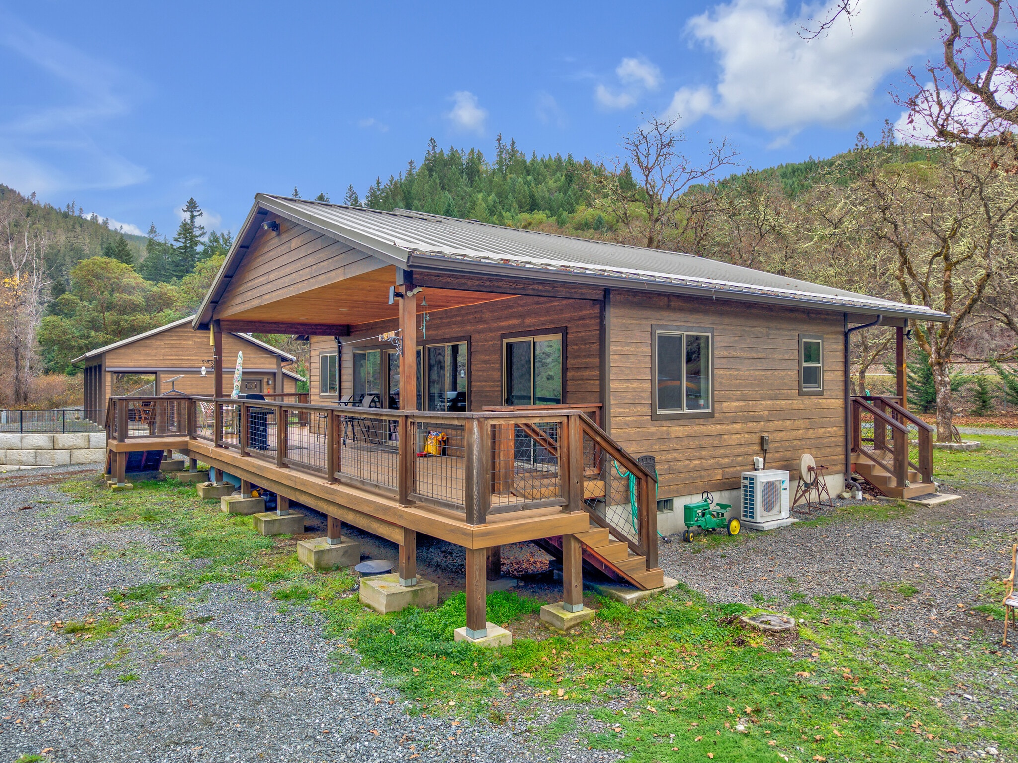 4696 Cow Creek Rd, Riddle, OR for Sale