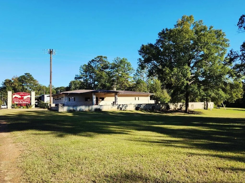 1111 Worth St, Hemphill, TX for Sale