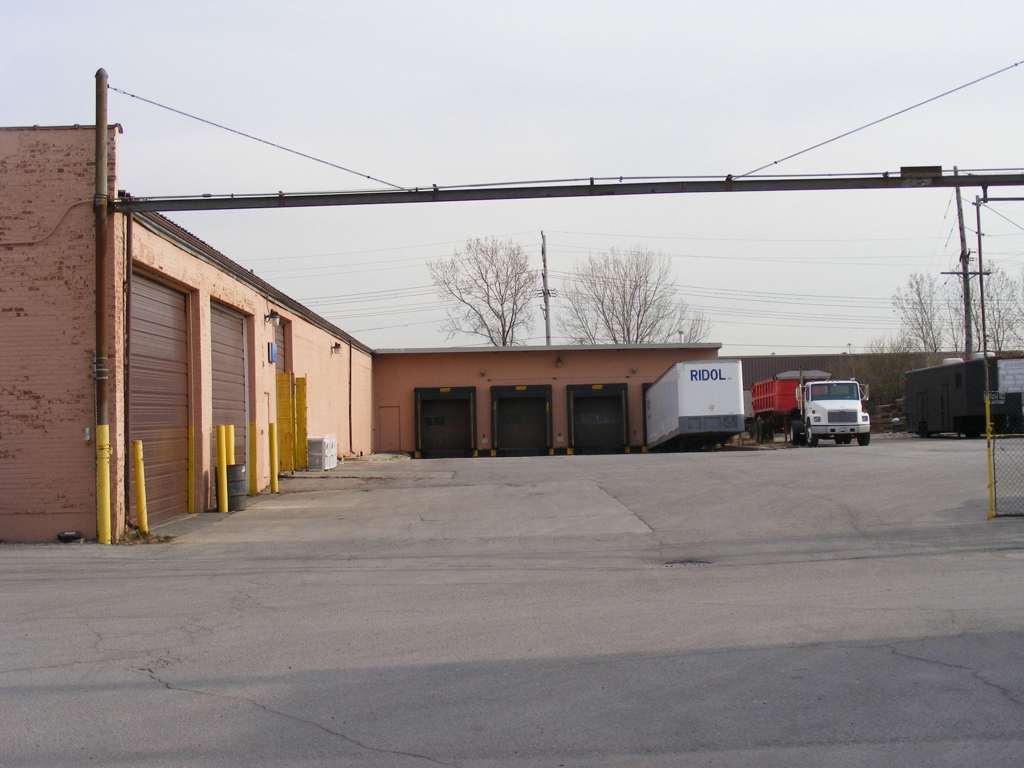 6801 W 66th Pl, Bedford Park, IL for Rent