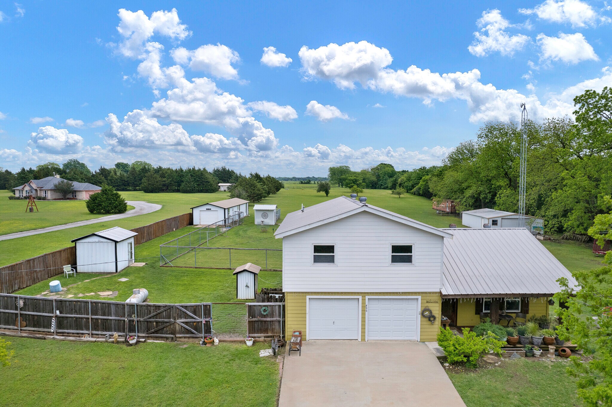 496 McClain Ln, Pottsboro, TX for Sale