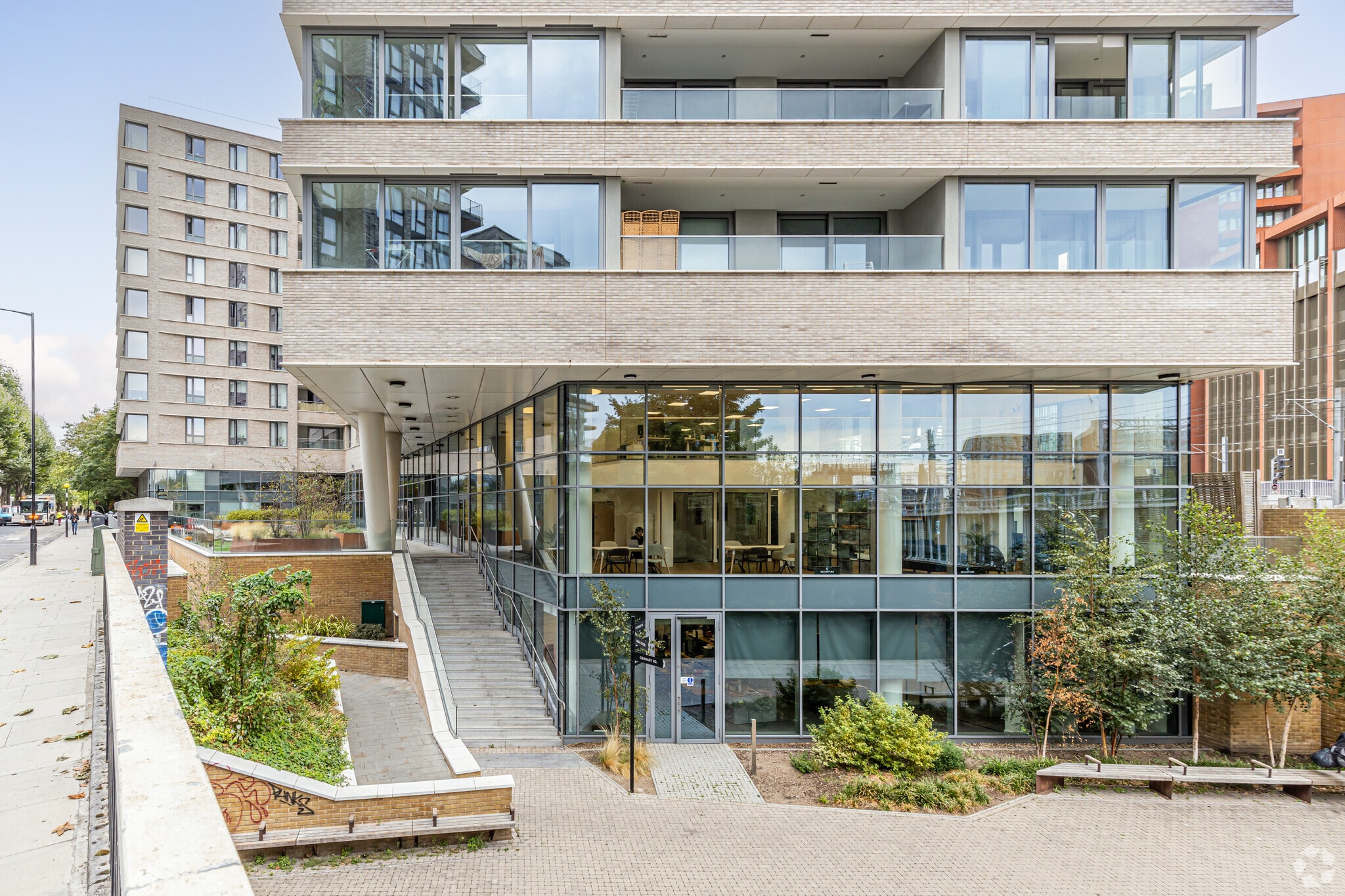 102 Camley St, London, LND for Rent