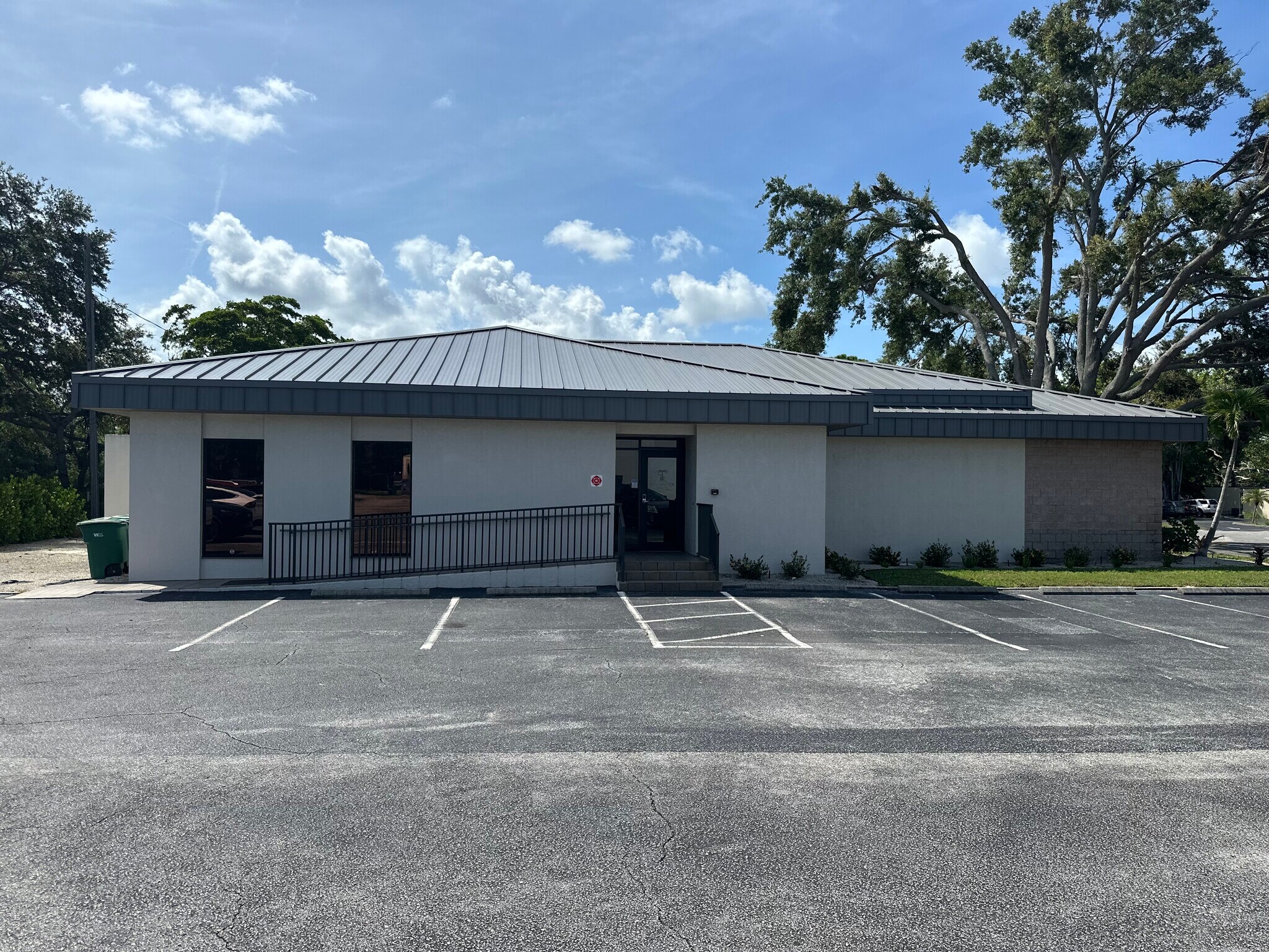 3135 Southgate Cir, Sarasota, FL for Rent