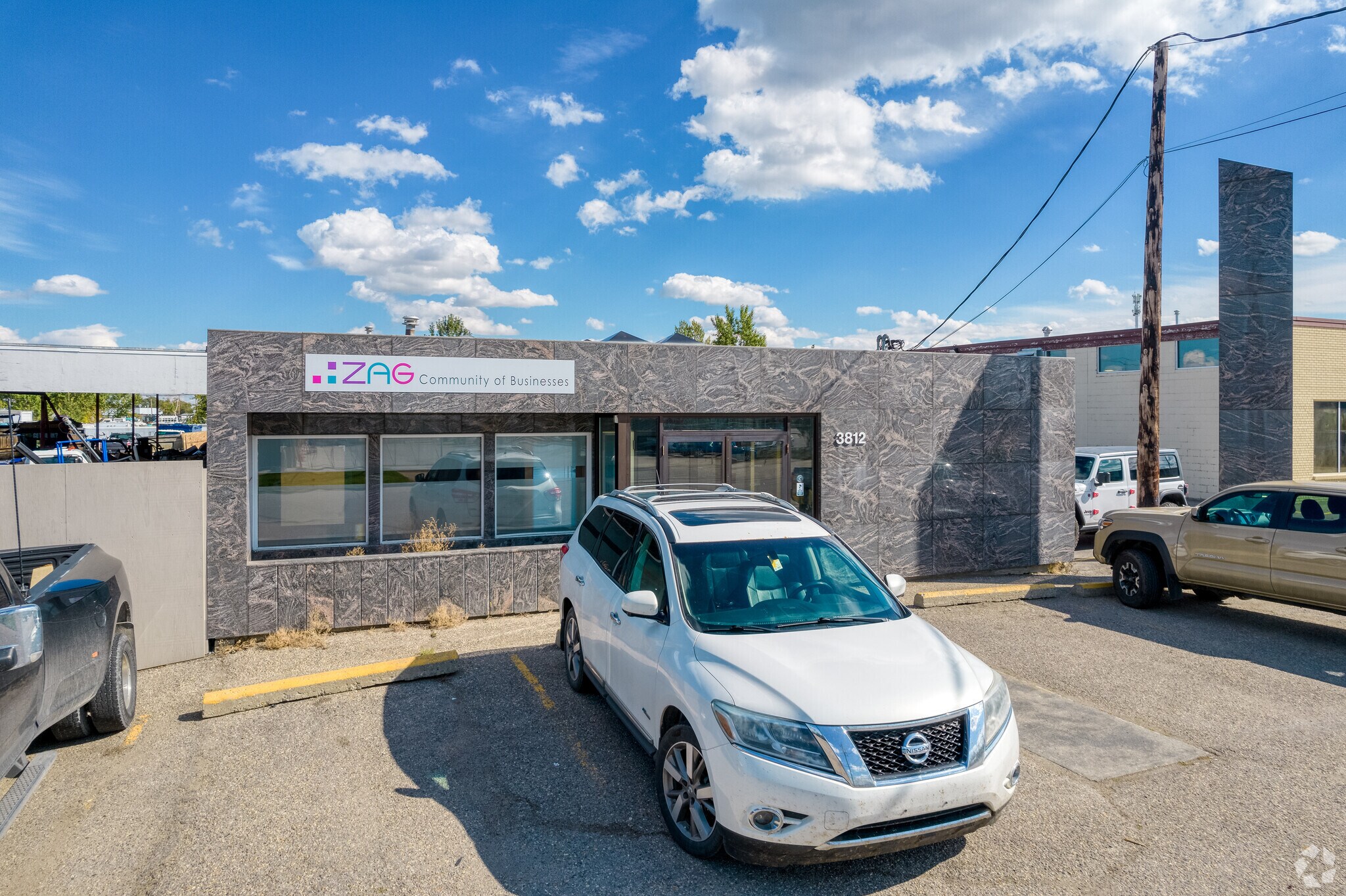 3810-3812 7 St SE, Calgary, AB for Rent