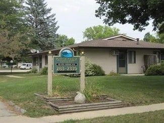Oelwein, IA Apartments - 102 8th Ave NW