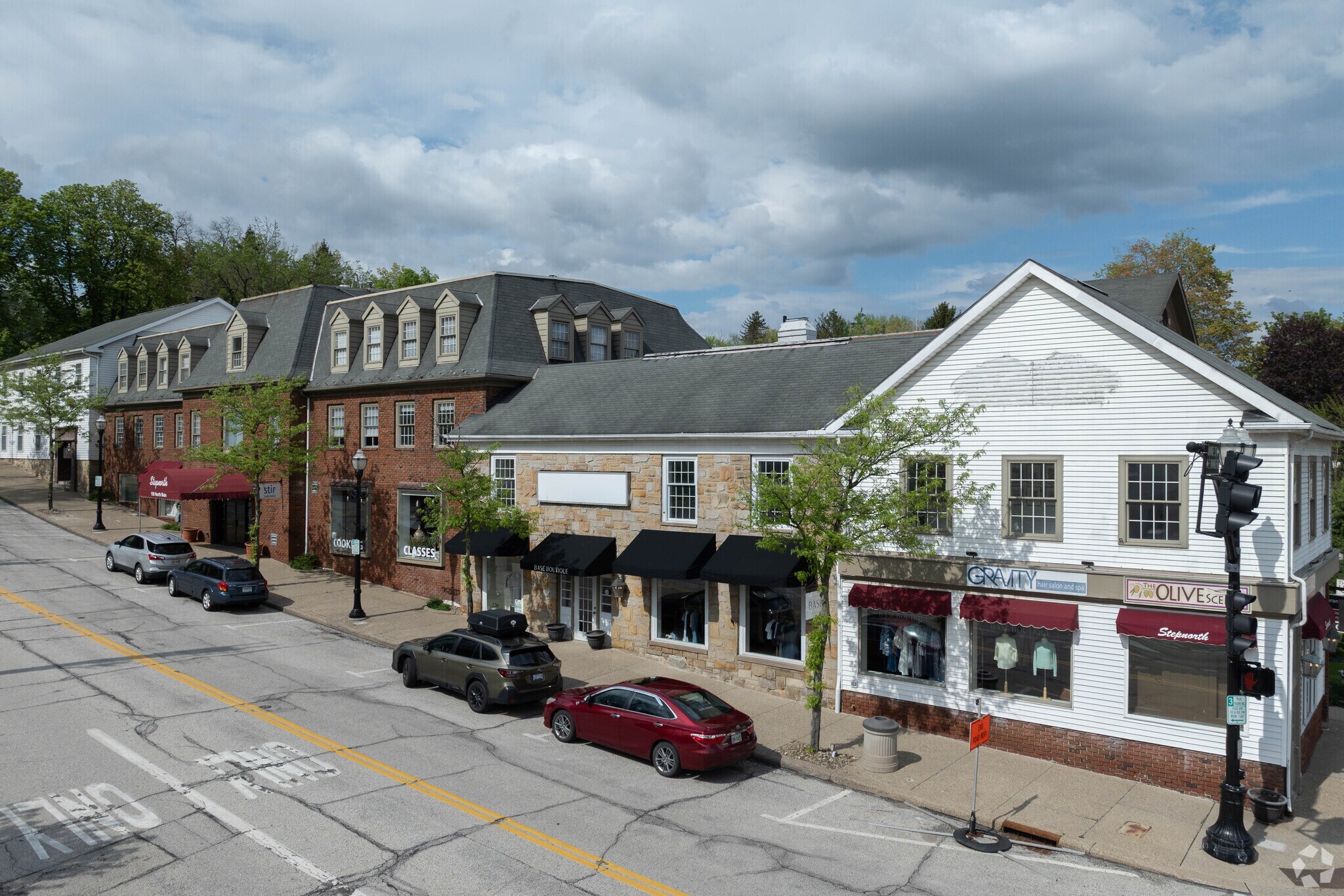 100 N Main St, Chagrin Falls, OH for Rent