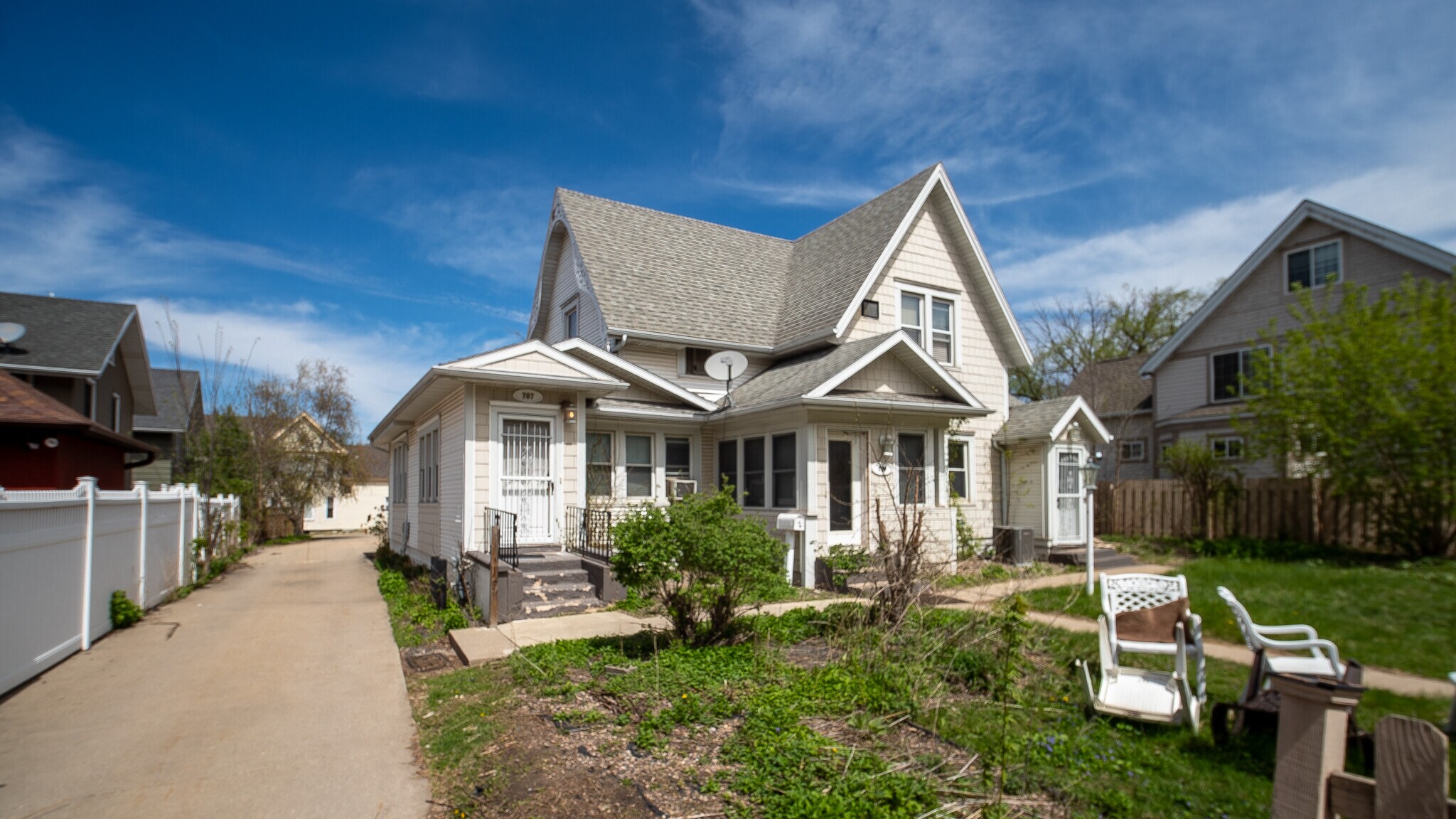 707 E Center St, Rochester, MN for Sale
