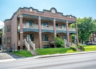 Québec, QC Apartments - 945 Ch Sainte-Foy