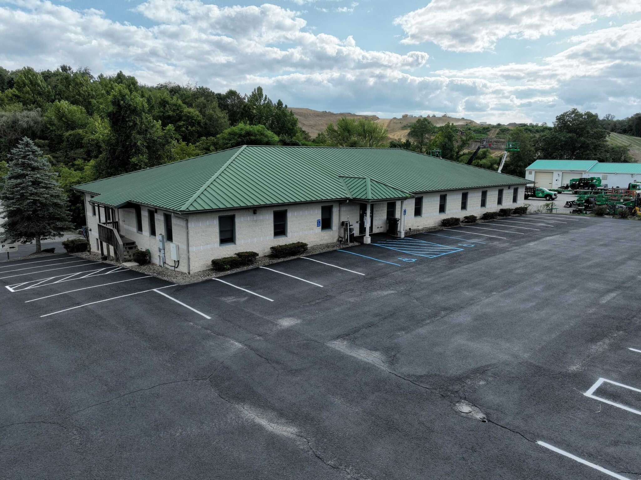 2031 Pleasant Valley Rd, Fairmont, WV for Sale