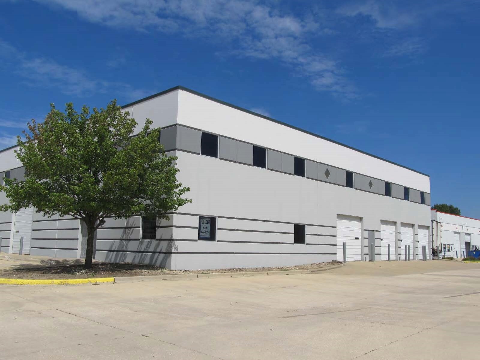 750 N 17th St, St Charles, IL for Rent