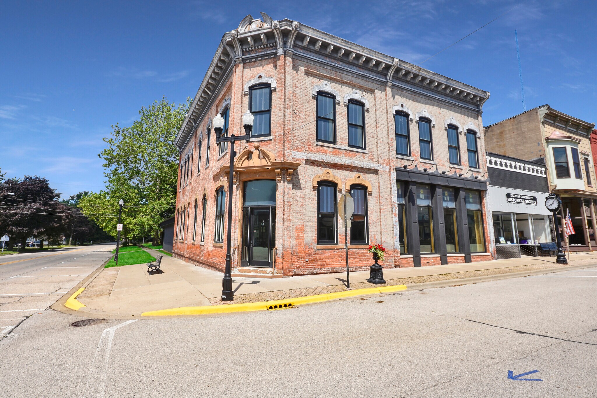 323 S Locust St Delavan, IL 61734 Industrial Property for Sale on