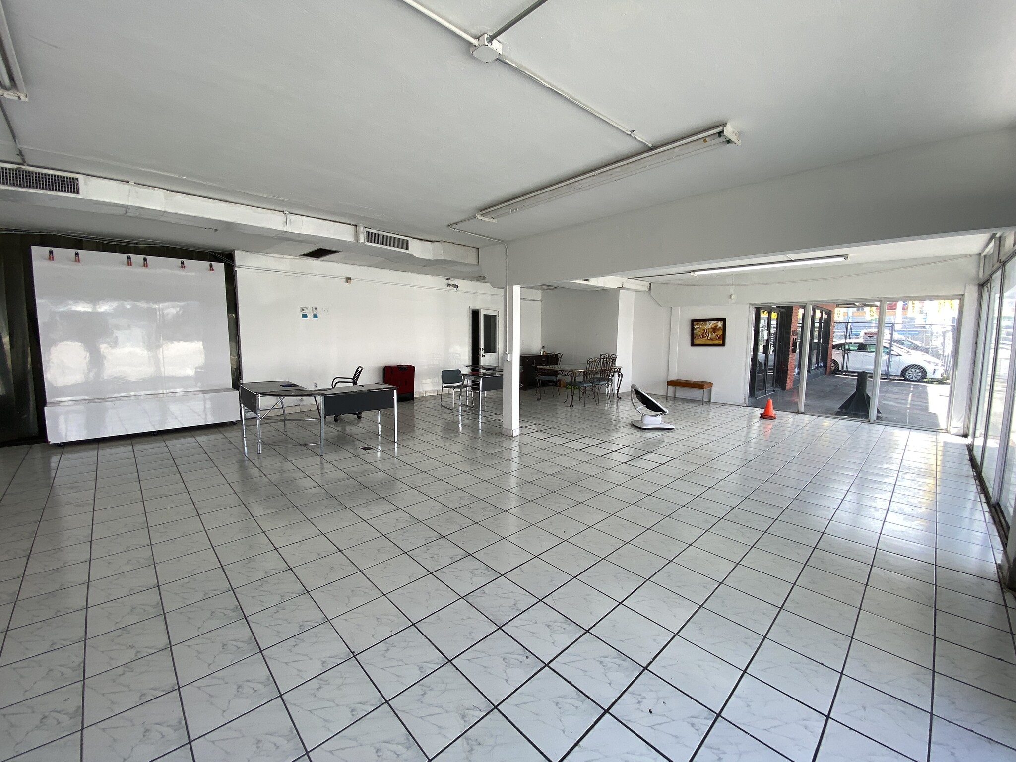 3450 NW 36th St, Miami, FL for Rent