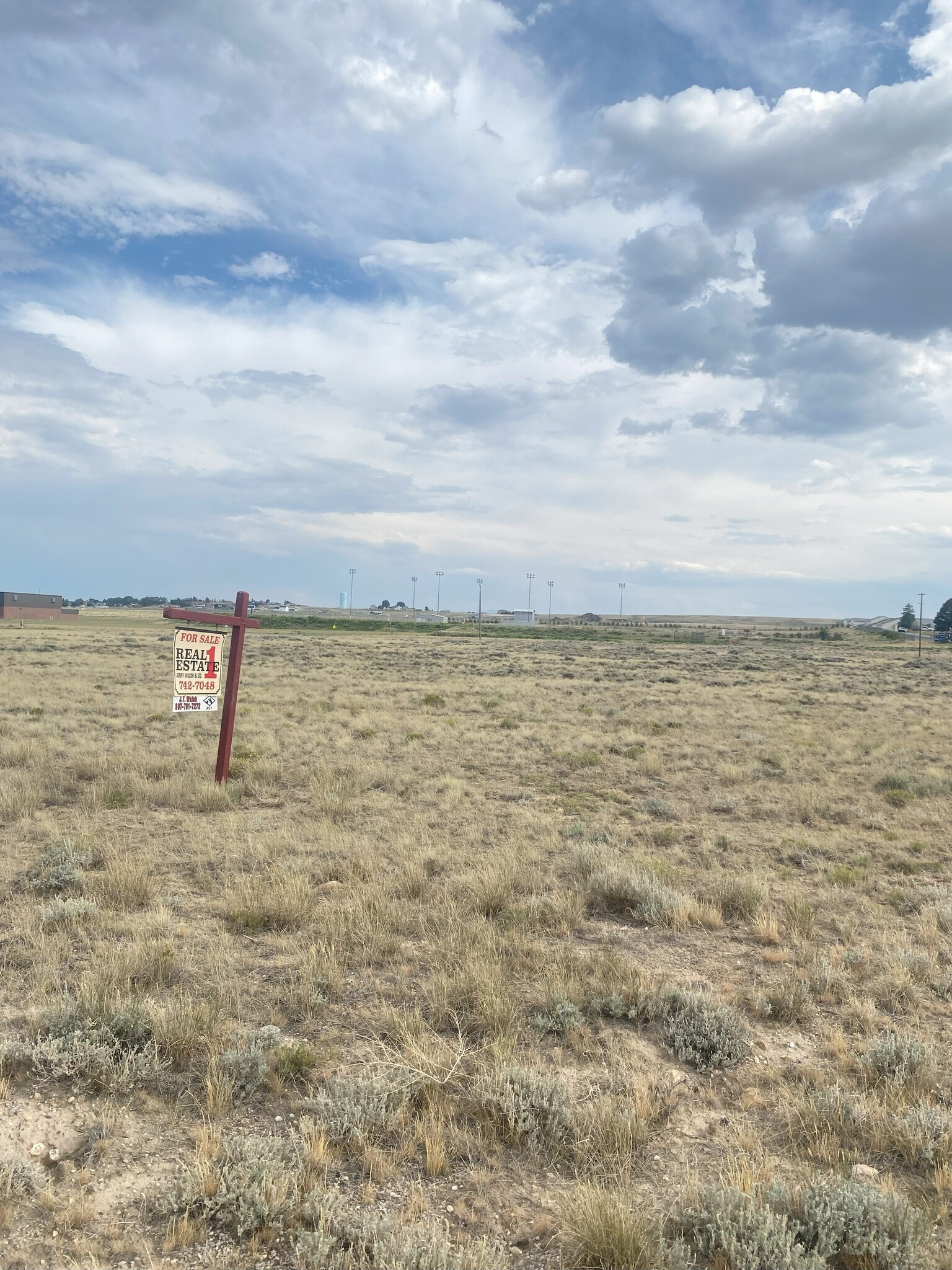 1002 Bridge Ave, Saratoga, WY for Sale
