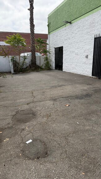 Los Angeles, CA Commercial Land - 148 W 32nd St