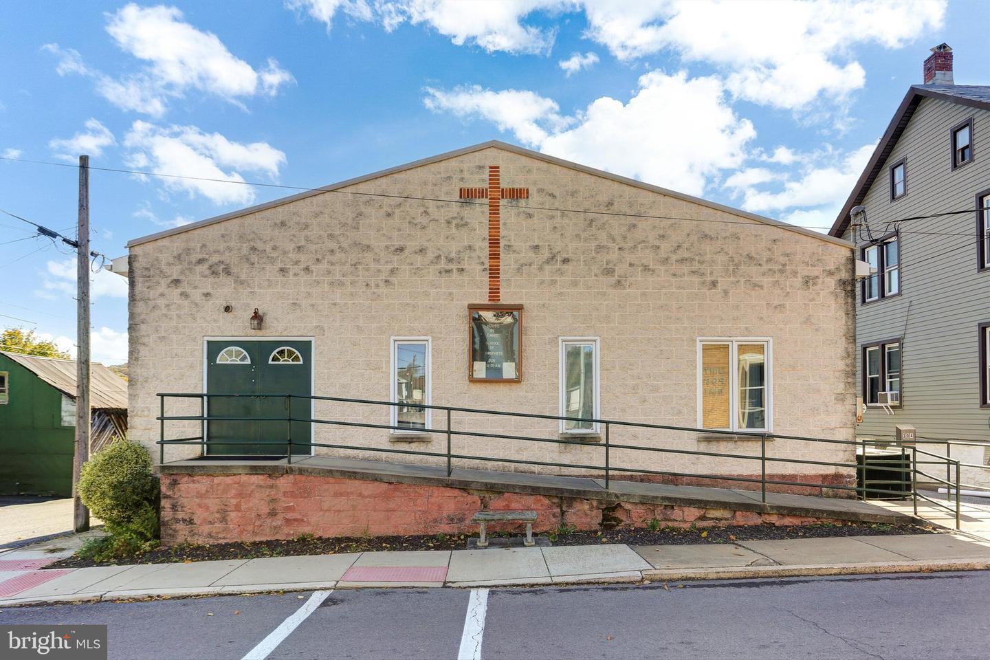 304 Cameron St, Marysville, PA for Sale
