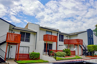 Fort Worth, TX Apartments - 2800 Las Vegas Trl