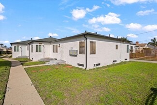 Los Angeles, CA Apartments - 1525 W 105th St