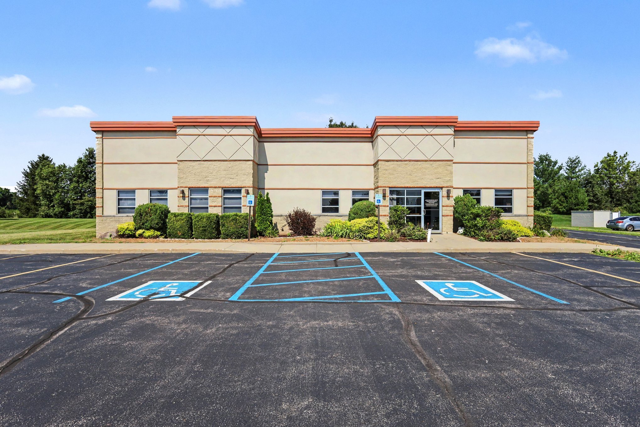 2801 Leonard Dr, Valparaiso, IN for Sale