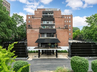 Saint Louis, MO Apartments - 3450 Russell Blvd
