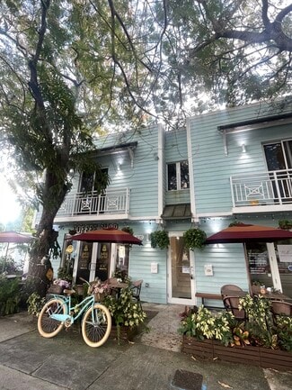 Miami, FL Retail - 3872 Grand Ave