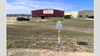 Pearsall, TX Warehouse - 2222 S Interstate 35