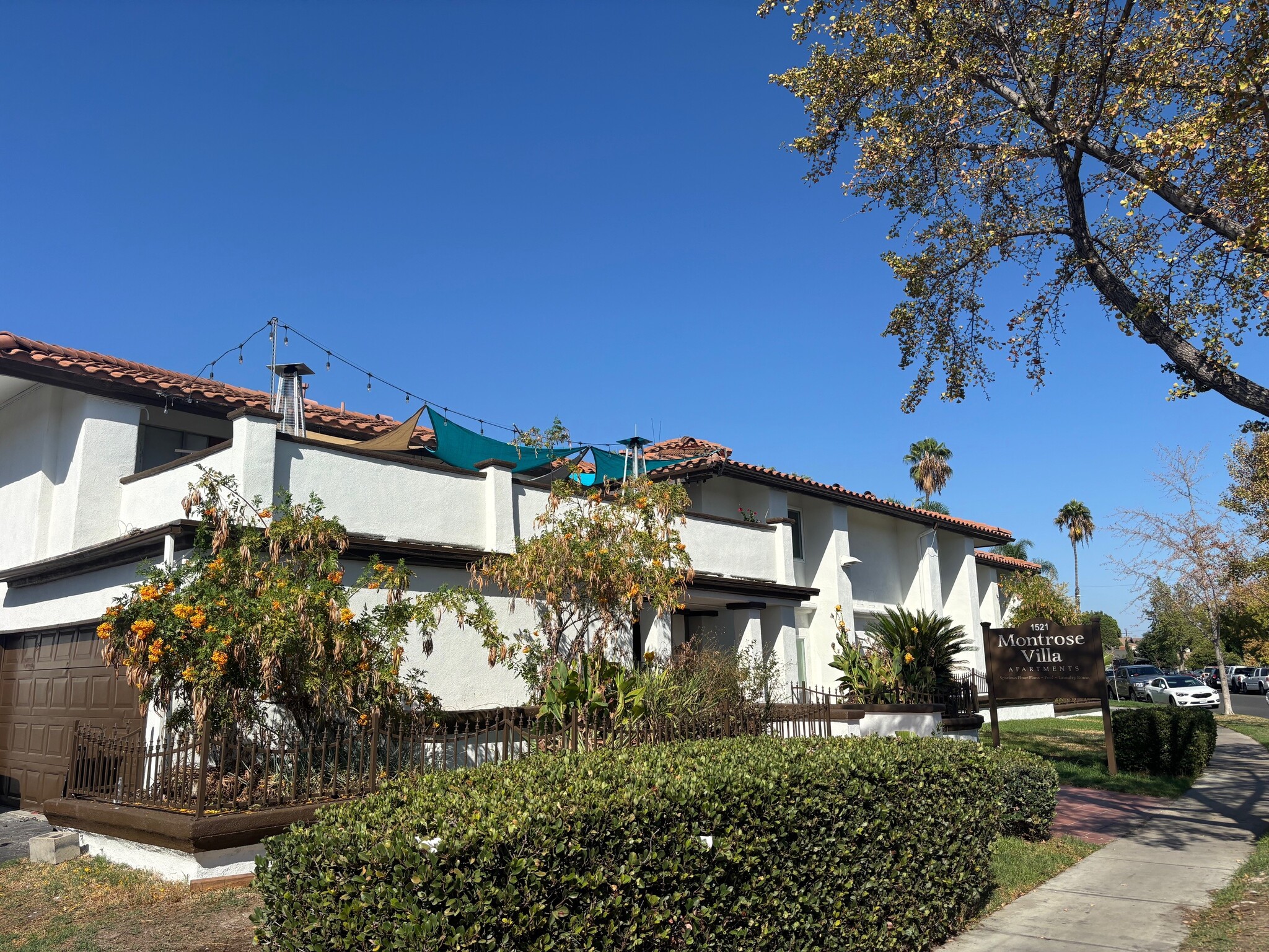 1521 E Canfield Ln, Anaheim, CA for Sale