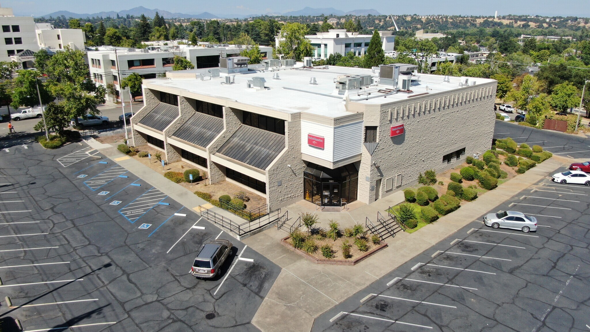 1661 East St, Redding, CA for Rent