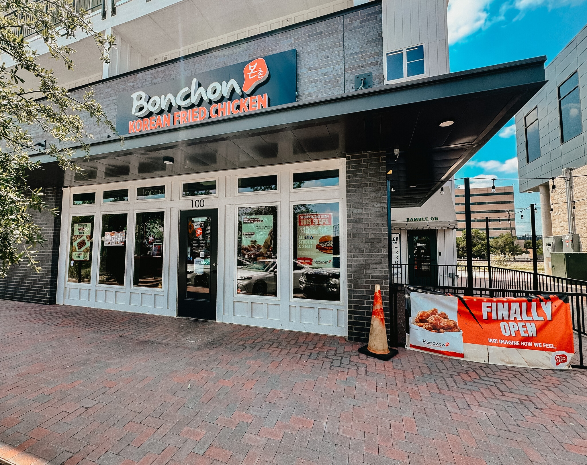 300 E Front St, Arlington, TX for Rent